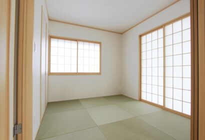 琉球畳でおしゃれで素敵な和室に！価格やコーディネートアイデアをご紹介！ アイキャッチ画像