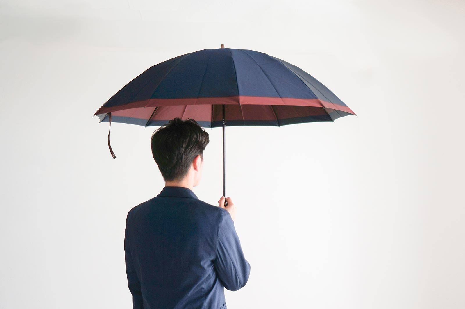 メンズ人気折りたたみ傘おすすめ15選！軽量で高耐久な商品をご紹介