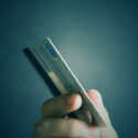 クレジットカードで手数料がかかることがある？手数料の仕組みを徹底解説！