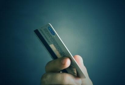 クレジットカードで手数料がかかることがある？手数料の仕組みを徹底解説！ アイキャッチ画像
