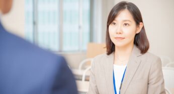 退職の相談は誰にするのがいい？相談するポイントと退職届の書き方もご紹介！