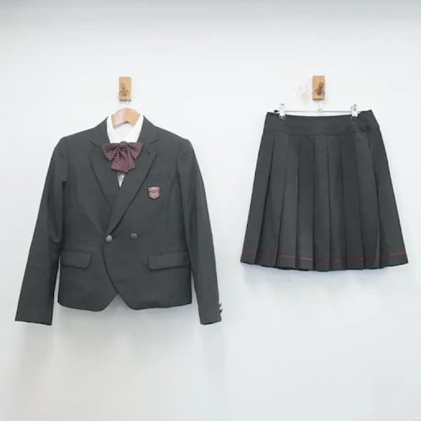 桜美林中学校・高校の女子制服