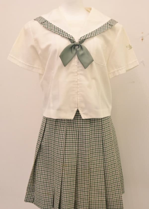 須賀川桐陽高等学校の女子の夏服